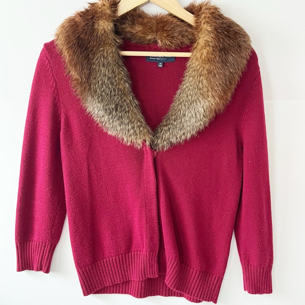 Jones New York Burgundy Cardigan with Faux Fur Collar Petite Small 3/4 Sleeves